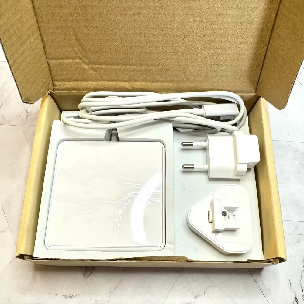 NIB Macbook Pro AC Adapter Pre-21012 Replacement Hello CC HW8079 Euro Adapters